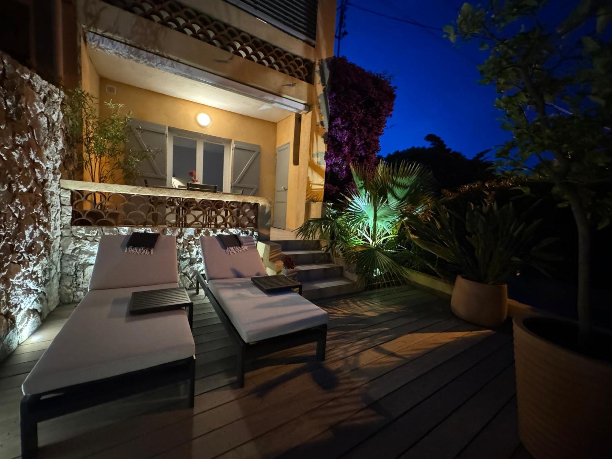 Confortable T2 Vue Mer Avec Terrasse Amenagee Et Parking Prive, Plage Et Port A Pied Sanary-sur-Mer Ngoại thất bức ảnh